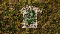 Camiseta feita de plantas e algas